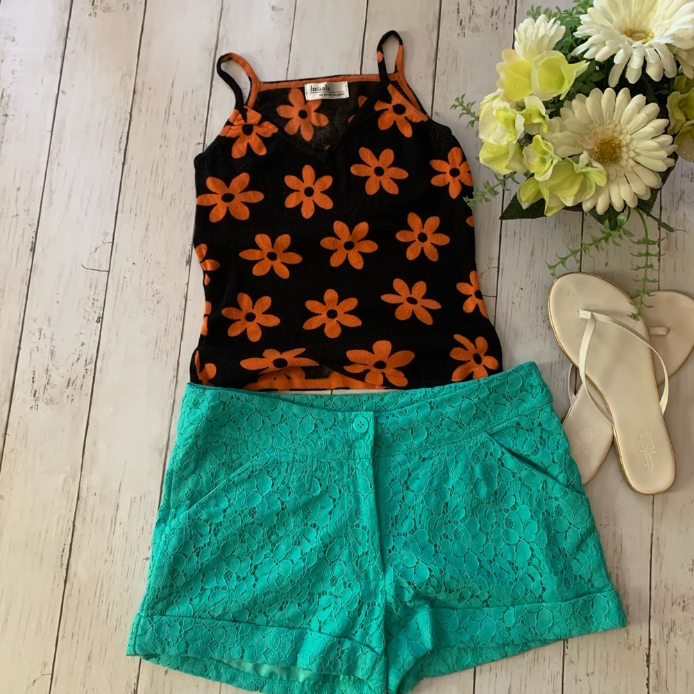 Shorts - Picture 3 of 8